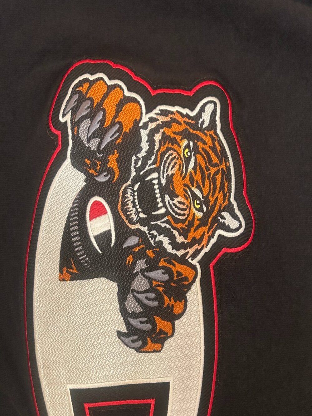 Champion Tiger Embroidered Tee Black Streetwear Shirt Small - Picture 2 of 5